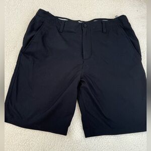 Boys Under Armour Golf Shorts. Size XL